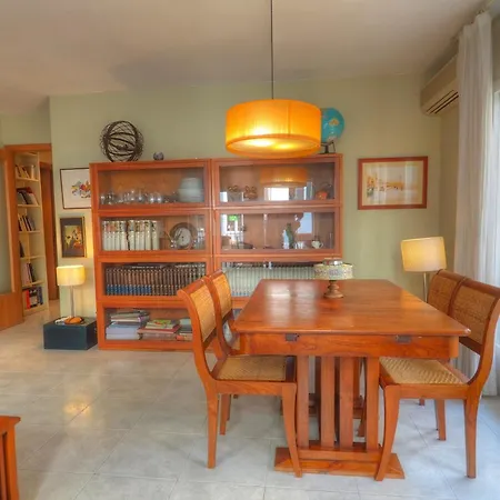 Center Family By Hello Homes סיטגס